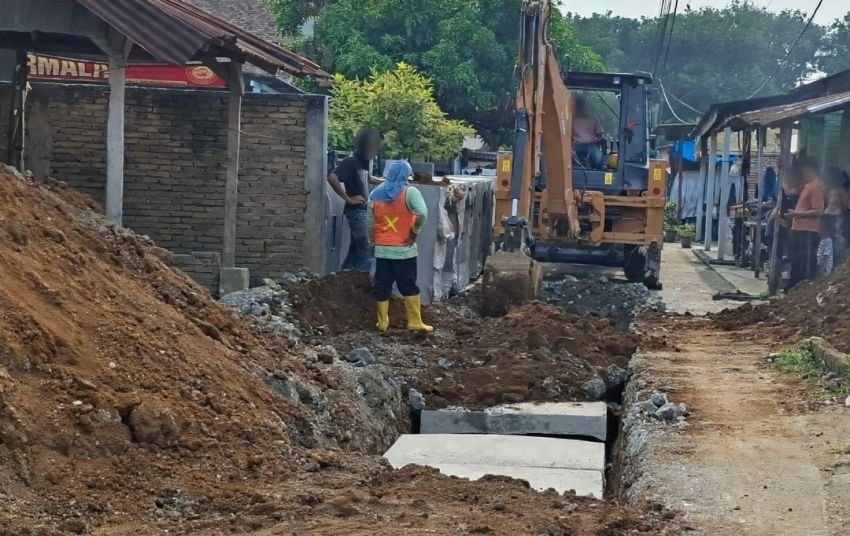 Akses Jalan Ditutup, Warga Potes Proyek Rp3,7 Miliar Milik Pemkab Deli Serdang