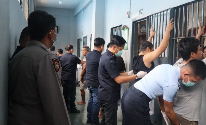 Puluhan Personel TNI, Polri dan BNNK Razia Lapas Pancur Batu