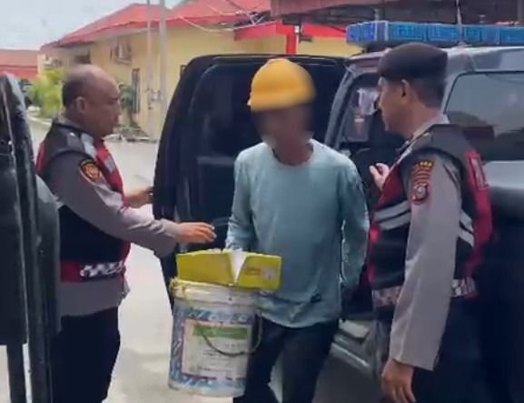 Oalah ! Tim Patroli Presisi Polres Belawan Boyong Pelaku Pungli : BB Cuma Rp 10 Ribu dan Ember
