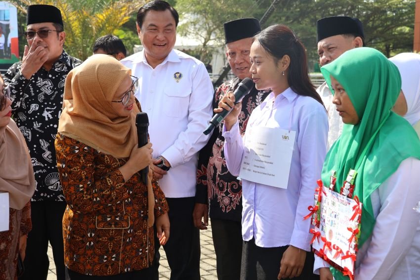 Rektor UINSU Prof Nurhayati Tegaskan Mahasiswa Baru Jangan Terlibat Narkoba