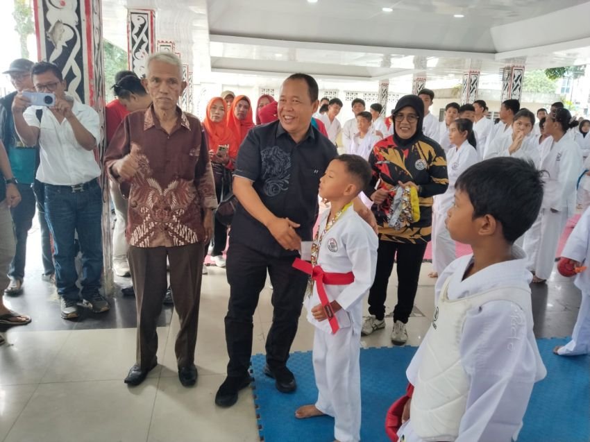 Perguruan Tako Indonesia Kota Pematangsiantar Gelar Festival Karate Antar Pelajar dan Veteran