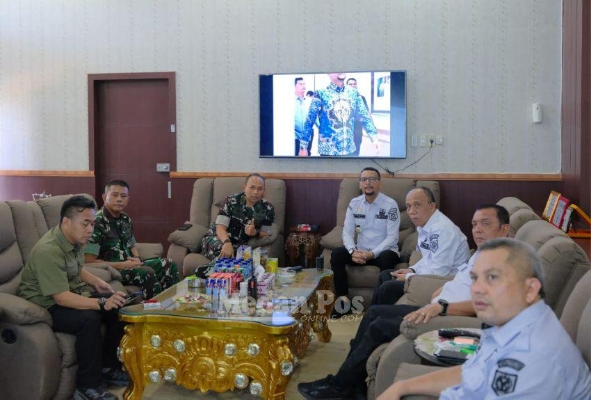 Bahas Kesiapan TMMD ke-130 di Aek Batu, Dandim 0209/LB Temui Bupati Labusel