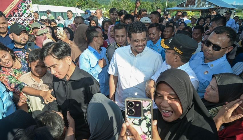 Kunjungi Huntara Tapsel, Wapres Gibran dan Gubernur Bobby Pastikan Huntap Segera Dibangun