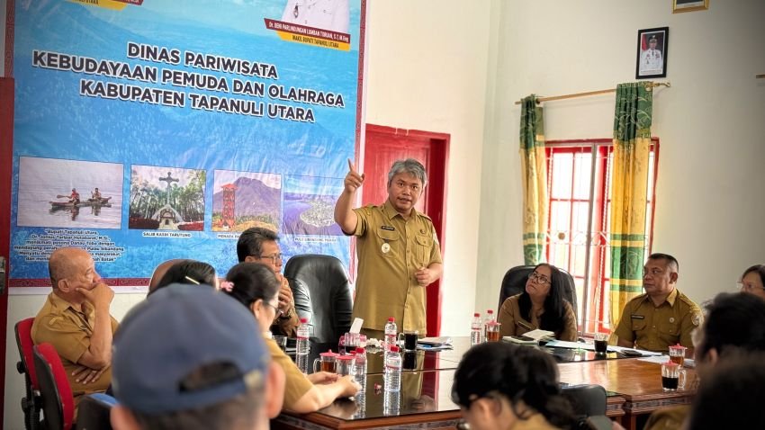 Pimpin Monev, Deni Tekankan Pemanfaatan AI dan Berdayakan Potensi SDM Pegawai