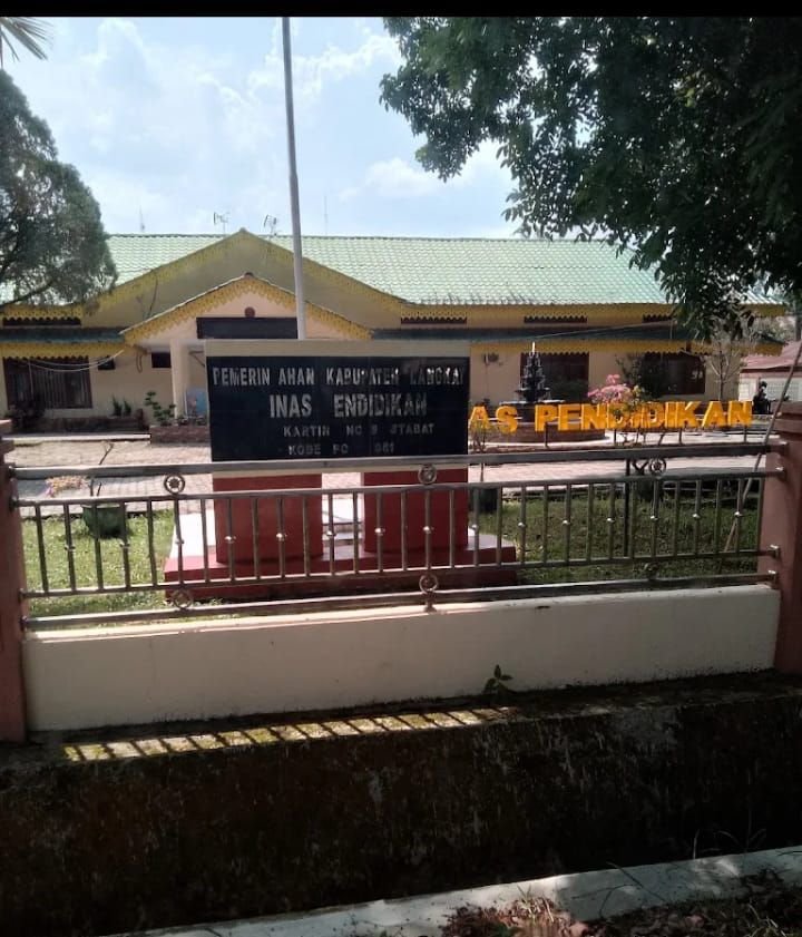 Puluhan Pengusaha Konstruksi Datangi Kantor Dinas Pendidikan Langkat, Pertanyakan Transparansi Paket Pekerjaan
