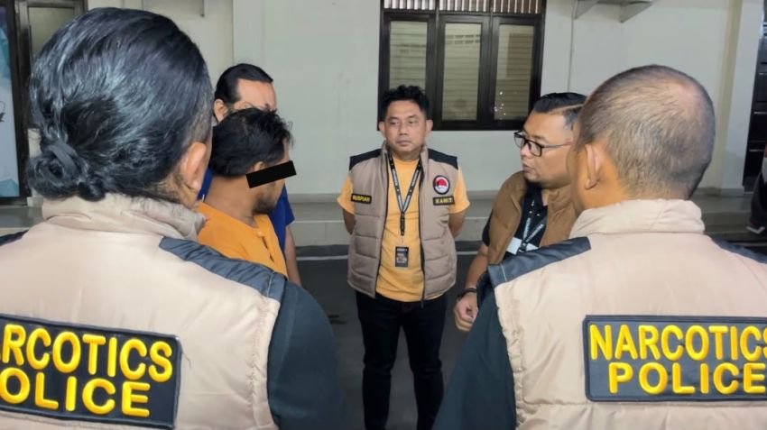 Makjang ! Penjual Nasi Jadikan Warung Untuk Edarkan Sabu : Pelaku Ditangkap Polrestabes Medan