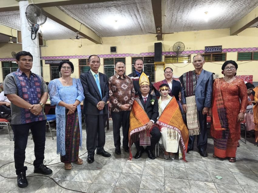 Jaga Silaturahmi Dengan Konstituen, Maruli Siahaan Hadiri Pesta Pernikahan di Dua Lokasi