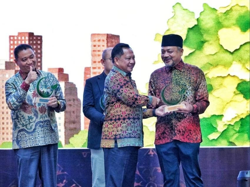 Wali Kota Alor Setar Raih Penghargaan Climate Governance di IMT-GT Medan