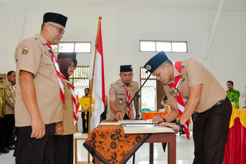 Wabup Sergai Lantik Pengurus Mabiran dan Kwaran Gerakan Pramuka Kecamatan Kotarih dan Silinda