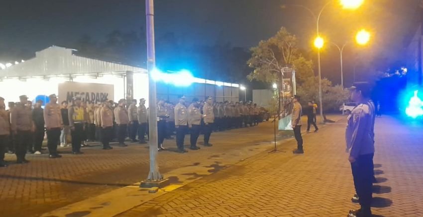Malam-malam, Polrestabes Medan Apel KRYD : Ratusan Polisi Kepung Sejumlah Ruas Jalan, Sasaran Geng Motor, dan Balap Liar