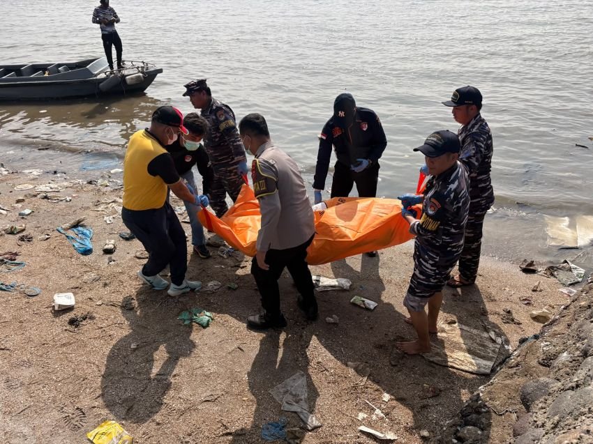 Aksi Cepat Posal Medan Labuhan Evakuasi Jenazah di Perairan Bagan Deli