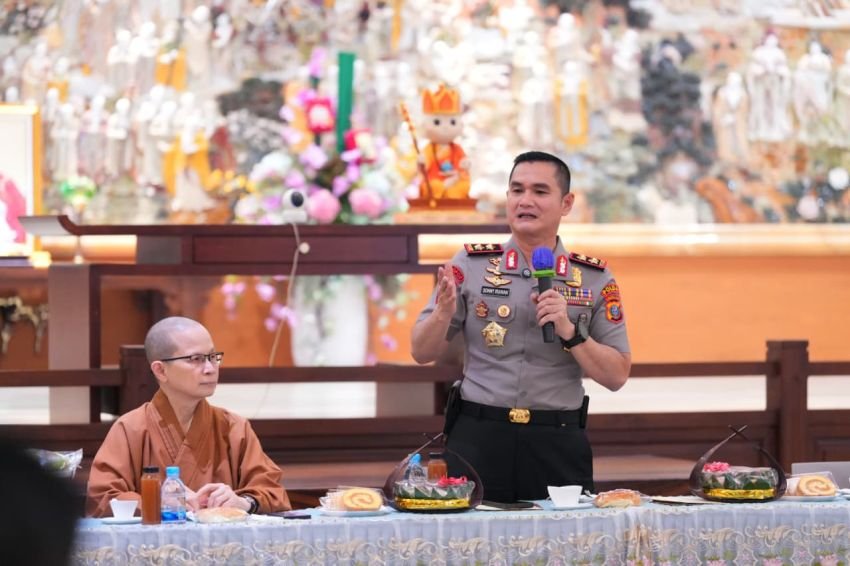 Perkuat Toleransi dan Persatuan, Kapolda Sumut Jalin Silaturahmi dengan WALUBI