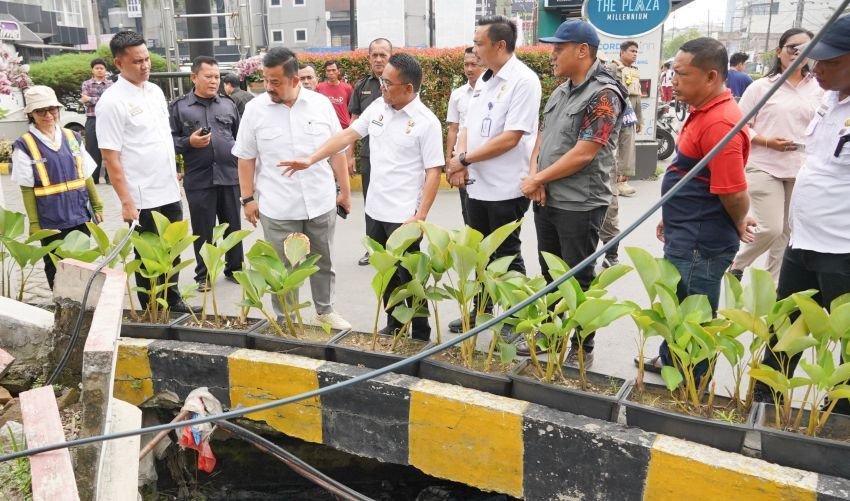 Sidak di Medan Helvetia, Wakil Wali Kota Medan Soroti Drainase Tersumbat dan Tak Terhubung