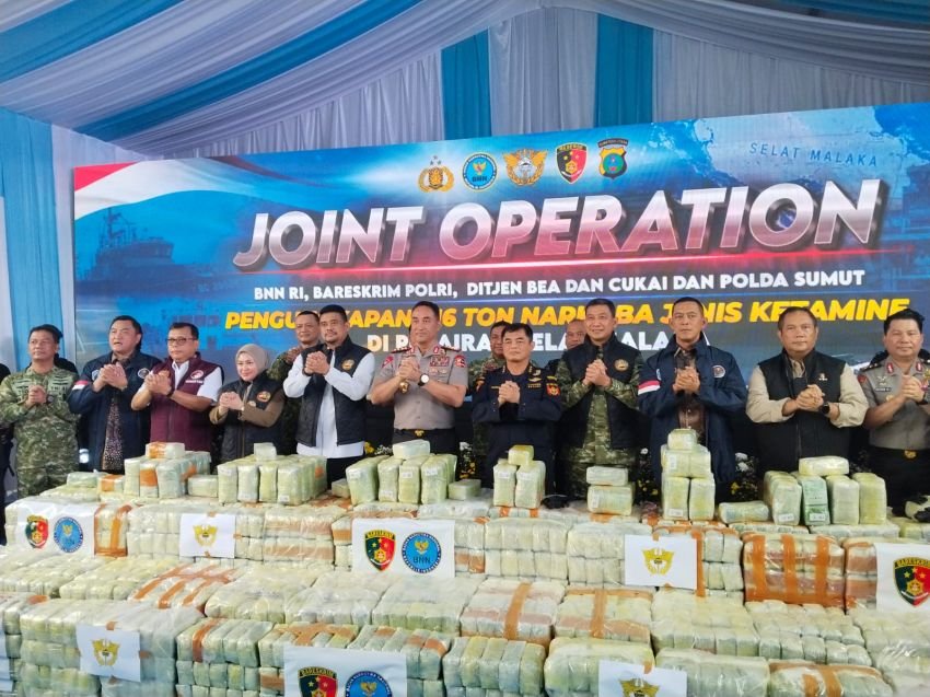 Kapolri Gelar Press Release Pengungkapan Narkoba Jenis Sabu-Sabu Sebanyak 1, 16 Ton di Belawan