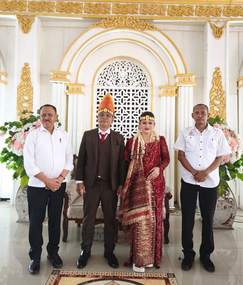 Bentuk Perhatian dan Jaga Silaturahmi, Maruli Siahaan Hadiri Pesta Pernikahan Konstituenya di Medan