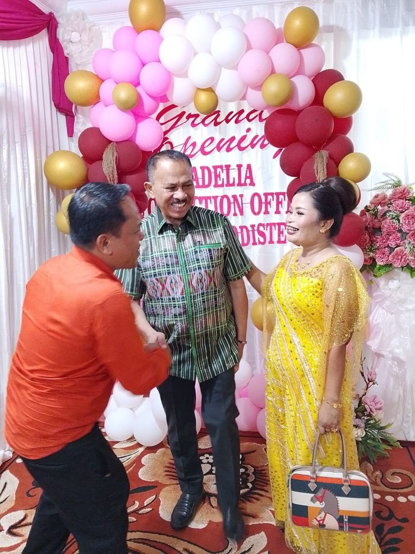 Pererat Silaturahmi dan Dukung Usaha Masyarakat, Maruli Siahaan Hadiri Syukuran Rumah dan Usaha Adelia Collection