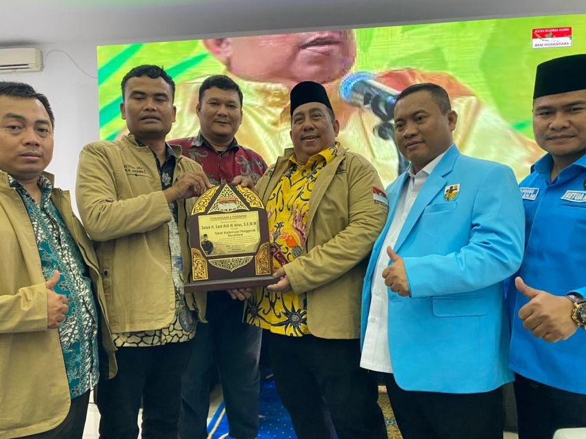 Ketum PP AMPG Terima Anugerah Tokoh Kaderisasi Penggerak Pemuda Nusantara