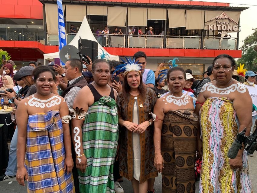 Rayakan Syukur Hasil Alam Biak, Senator Lalita Minta Pemerintah Perkuat Dukungan Ekonomi Kreatif di Papua