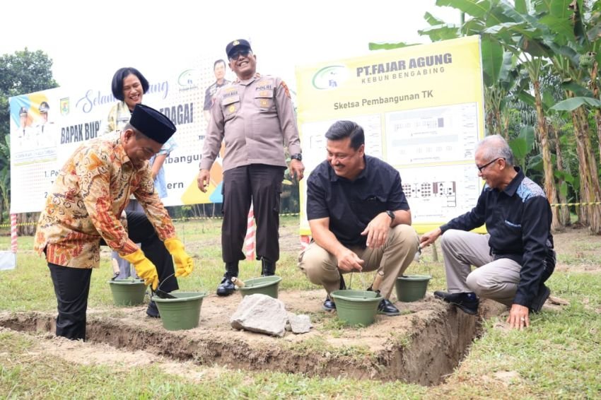 Bupati Sergai Peletakan Batu Pertama Pembangunan TK Rahmat