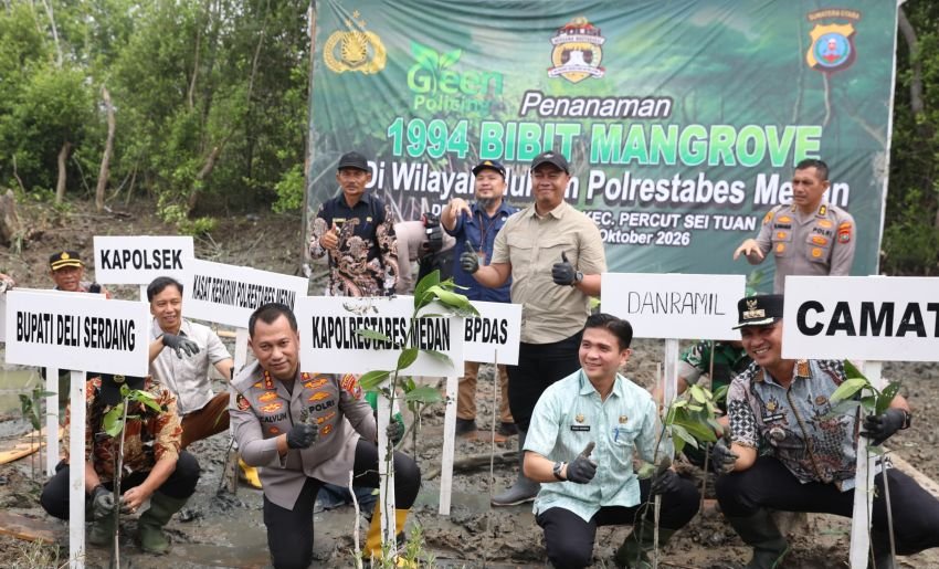 Dukung Program Prioritas Kapolri, Polrestabes Medan Tanam 1.994 Bibit Mangrove