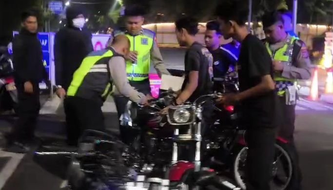 Wow ! Sat Lantas Polrestabes Medan Gagalkan Balap Liar di Jalan Diponegoro : Puluhan Motor Knalpot Brong Diangkut