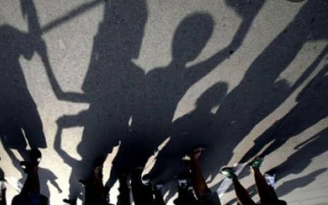 Perumnas Mandala Mencekam, Anggota Geng Motor Bersajam Serang Warga : Seorang Remaja Kena Panah