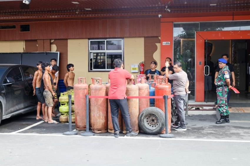 Kodaeral I Gerebek Aktivitas Pengoplosan Gas Subsidi, Lima Orang Diamankan Berikut Tabung Gas